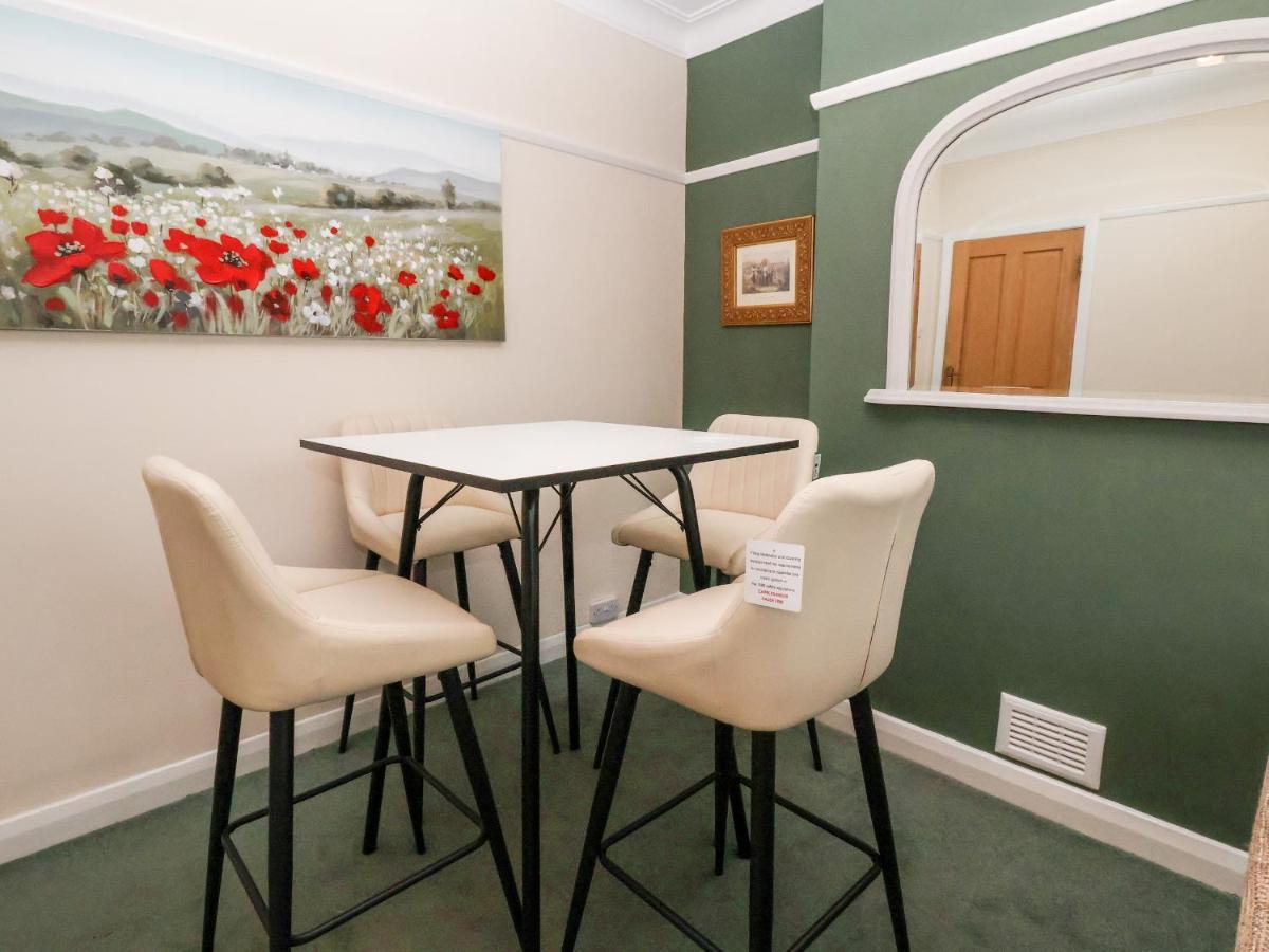The Hollies Villa Prestatyn Ngoại thất bức ảnh