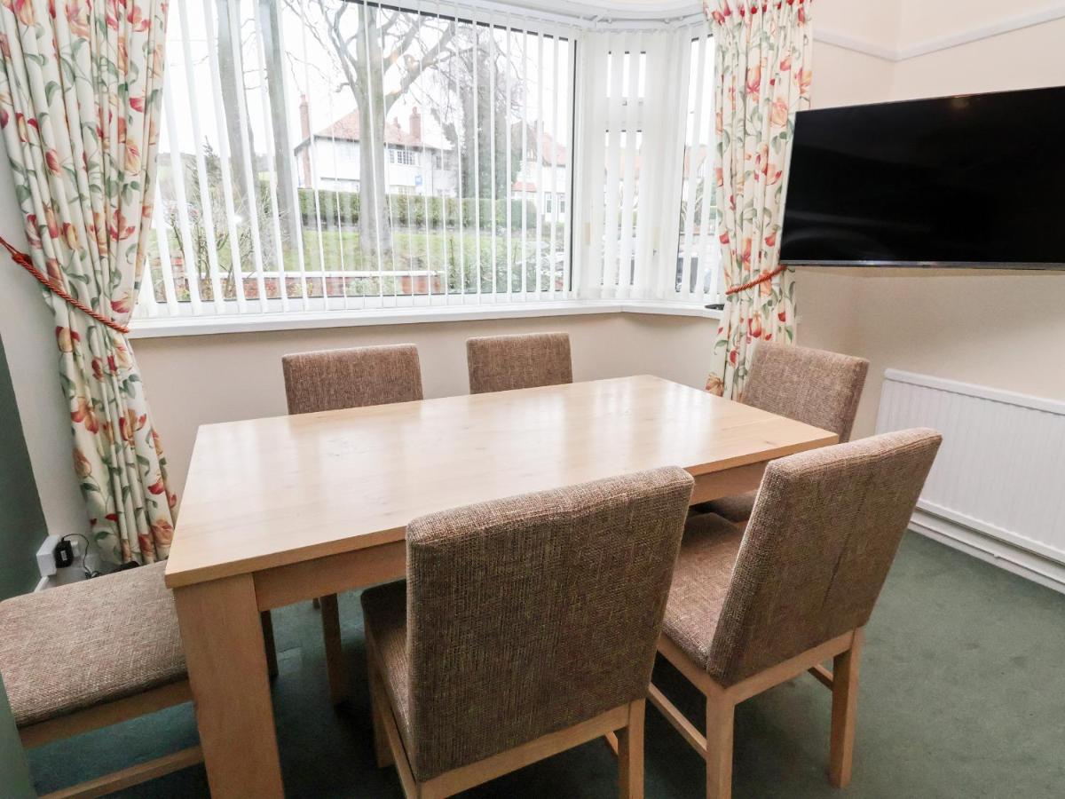 The Hollies Villa Prestatyn Ngoại thất bức ảnh