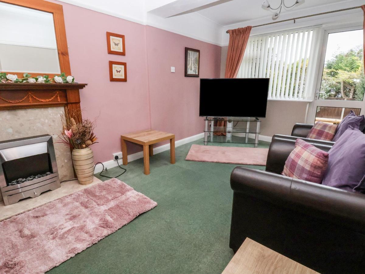 The Hollies Villa Prestatyn Ngoại thất bức ảnh