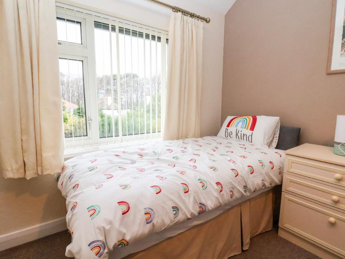 The Hollies Villa Prestatyn Ngoại thất bức ảnh