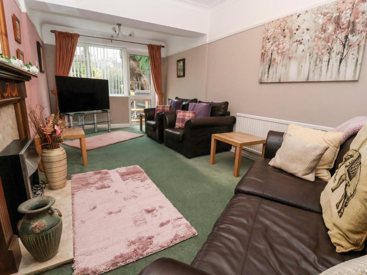 The Hollies Villa Prestatyn Ngoại thất bức ảnh